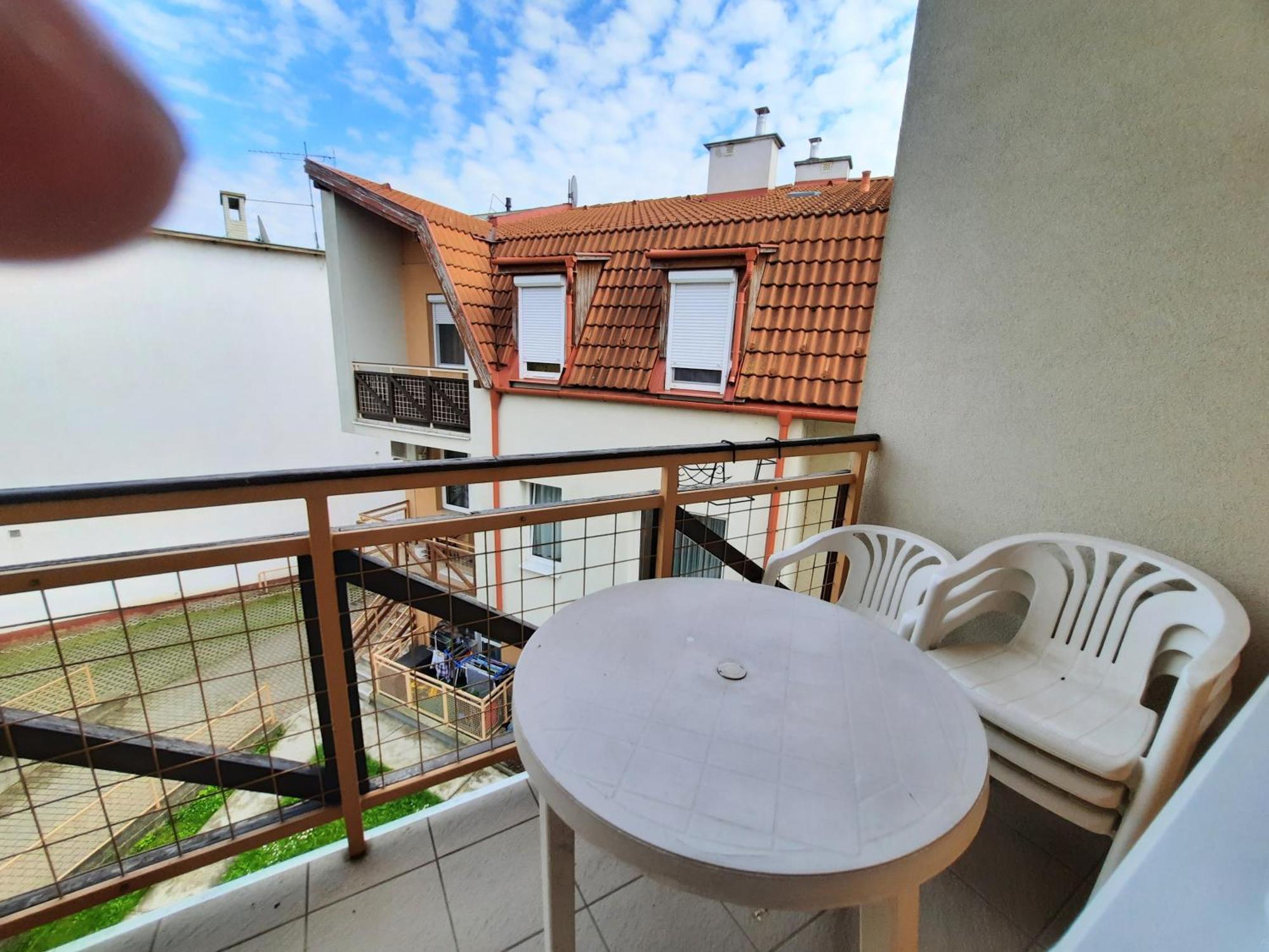 Zoeld Beka Apartmanok Koelcsey I Hajduszoboszlo Ngoại thất bức ảnh